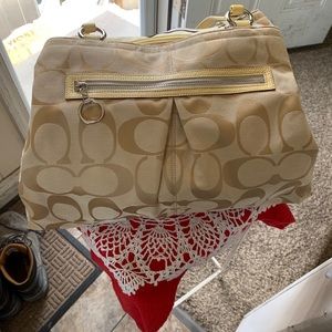 “COACH” Gabby Signature Tote         NWOT